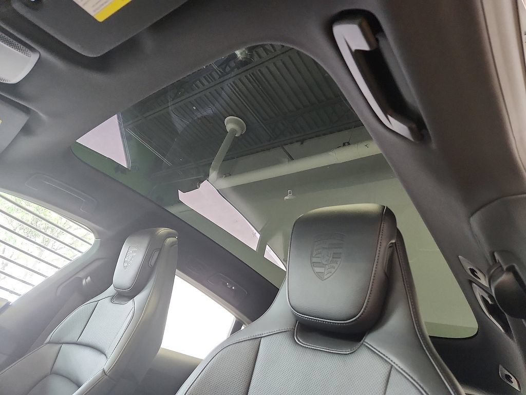 New 2026 Porsche Taycan 4S AWD/4WD image 14