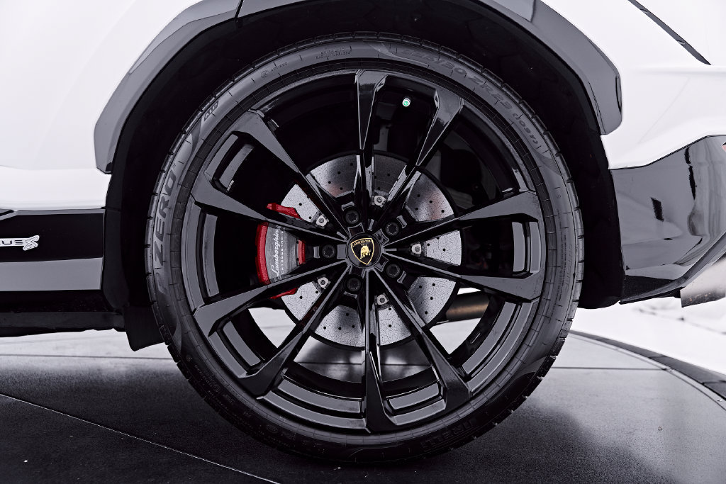 Used 2023 Lamborghini Urus S AWD/4WD image 27