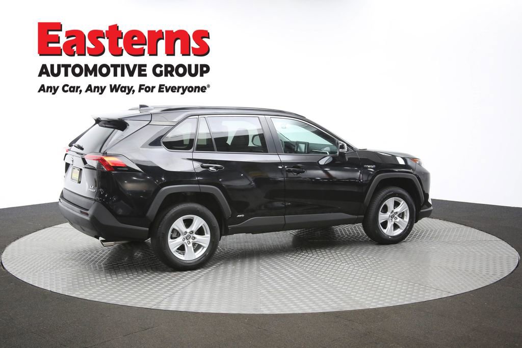 Used 2021 Toyota RAV4 LE image 41