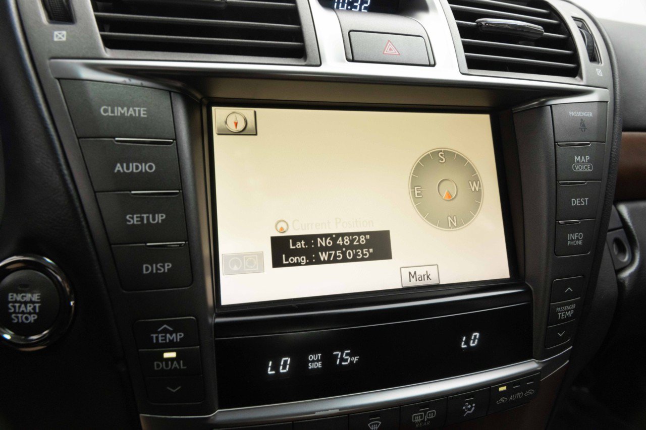 Used 2011 Lexus LS 460 w/ Sport Pkg RWD image 34