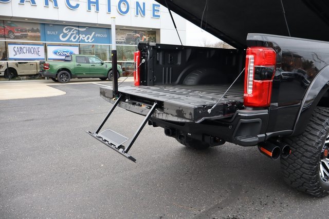 New 2026 Ford F250 Lariat w/ Black Appearance Package image 20