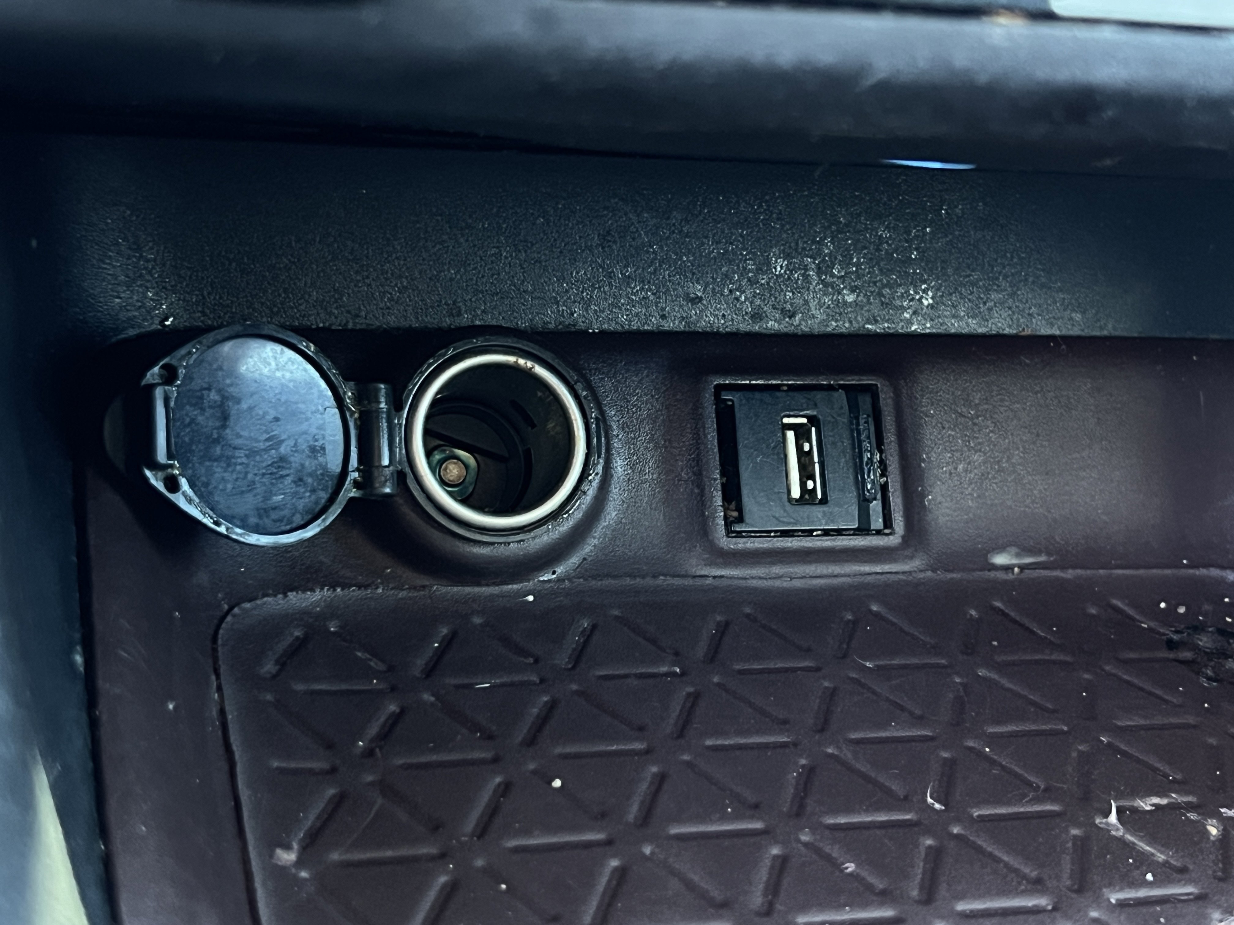 Used 2022 Toyota RAV4 Limited image 49