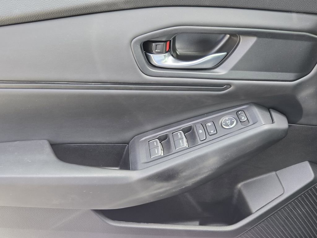 Certified 2025 Honda Accord SE image 27