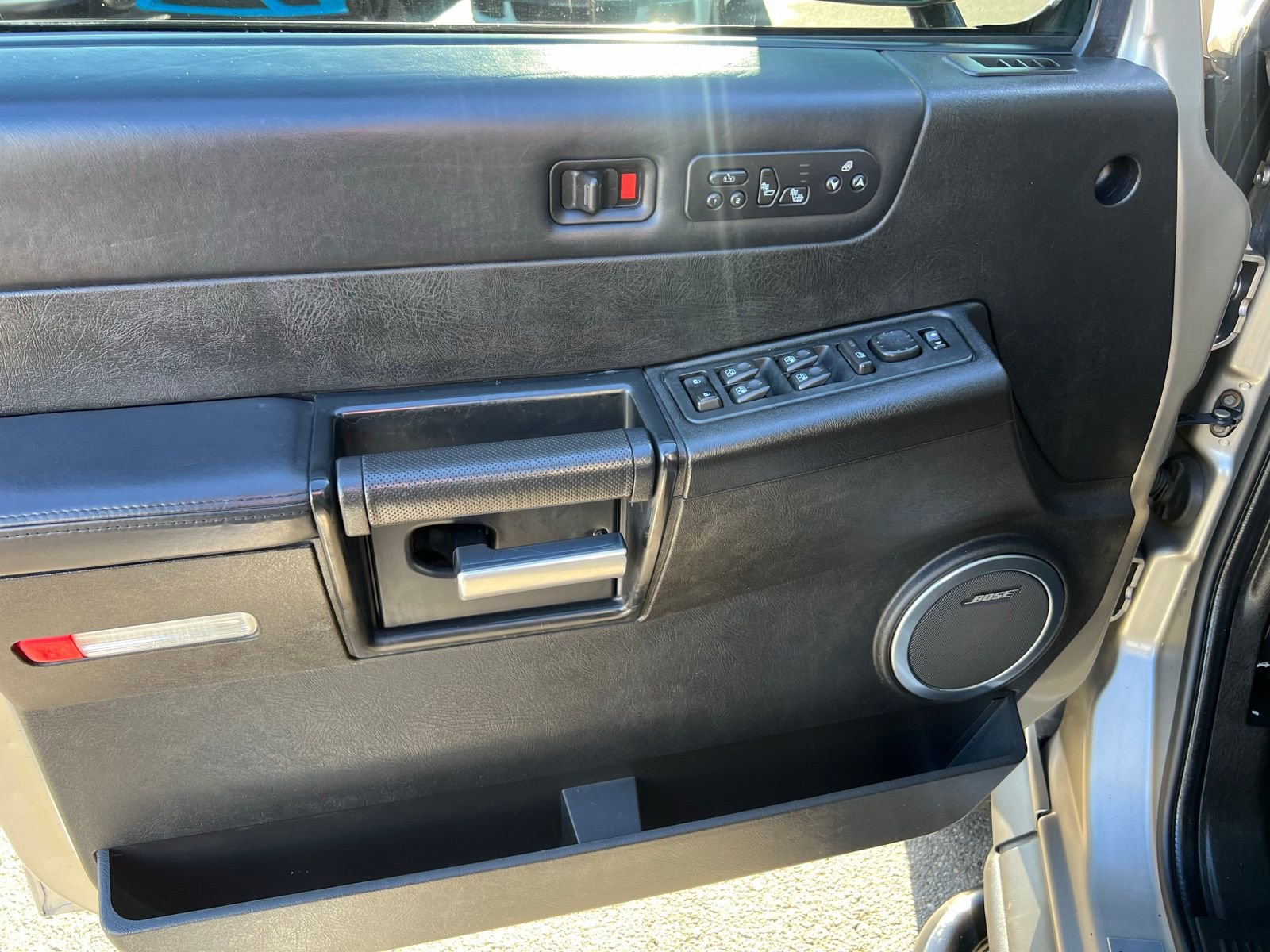 Used 2005 HUMMER H2 w/ Preferred Equipment Group image 19