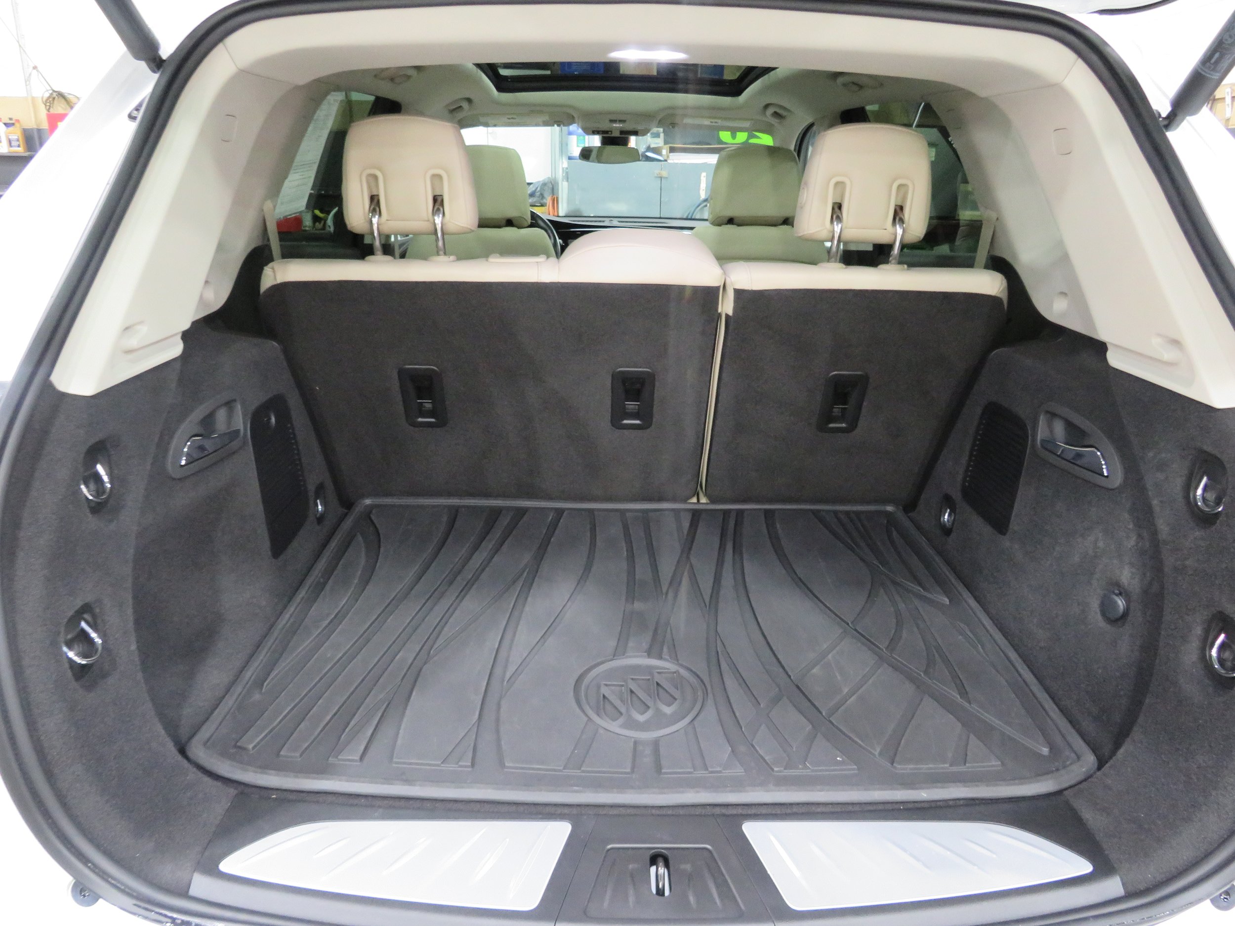 Used 2020 Buick Envision Premium w/ Driver Confidence Package AWD/4WD image 7