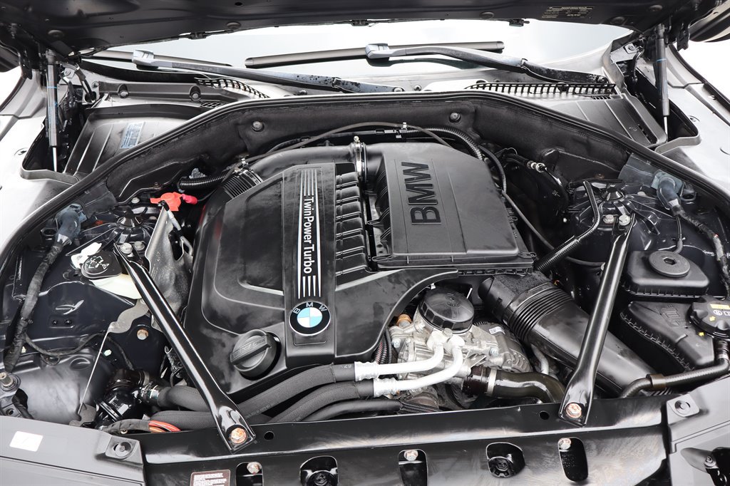 Used 2015 BMW 740Li xDrive AWD/4WD image 45