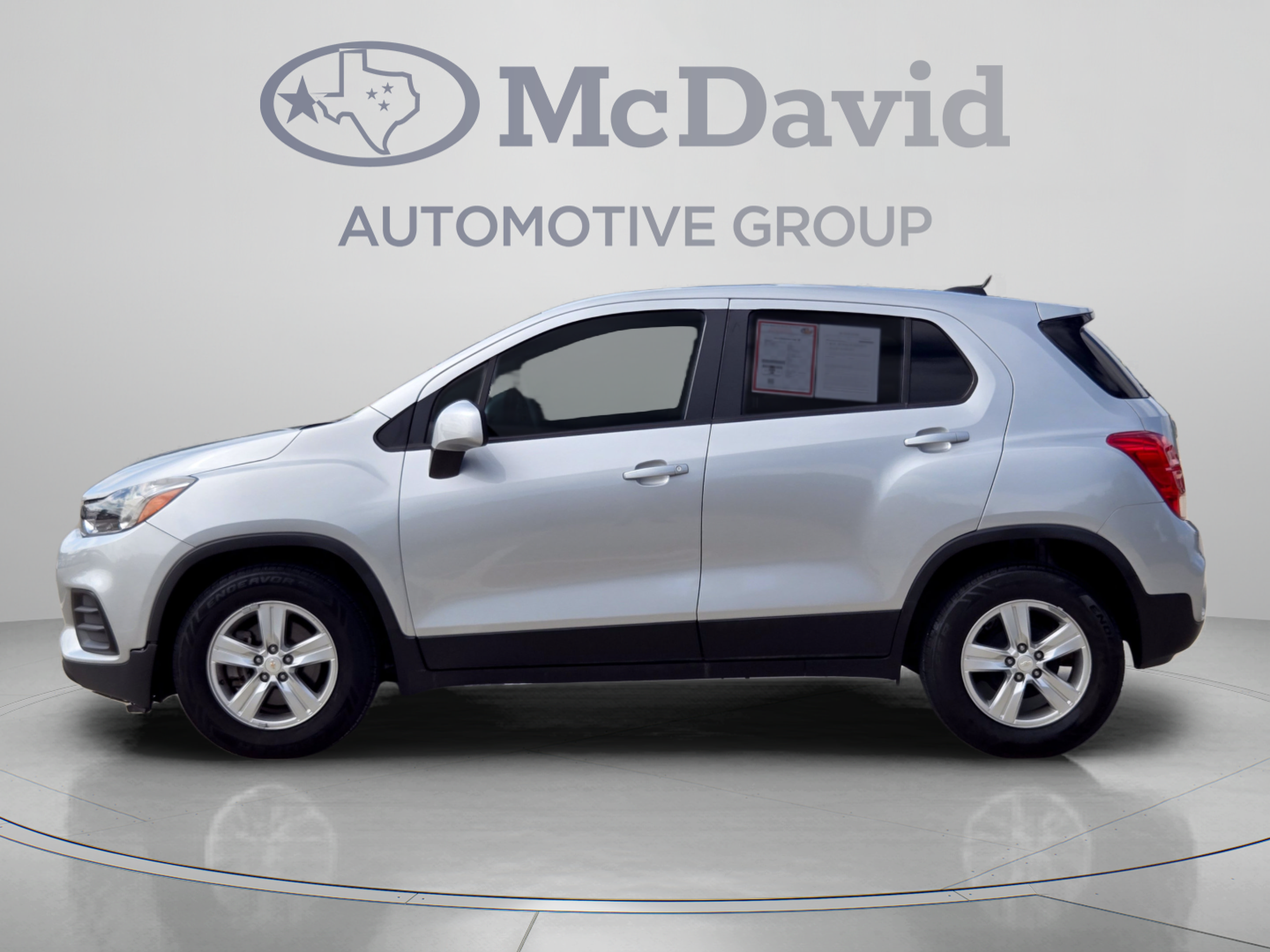 Used 2022 Chevrolet Trax LS w/ Tint and Cruise Package FWD image 2