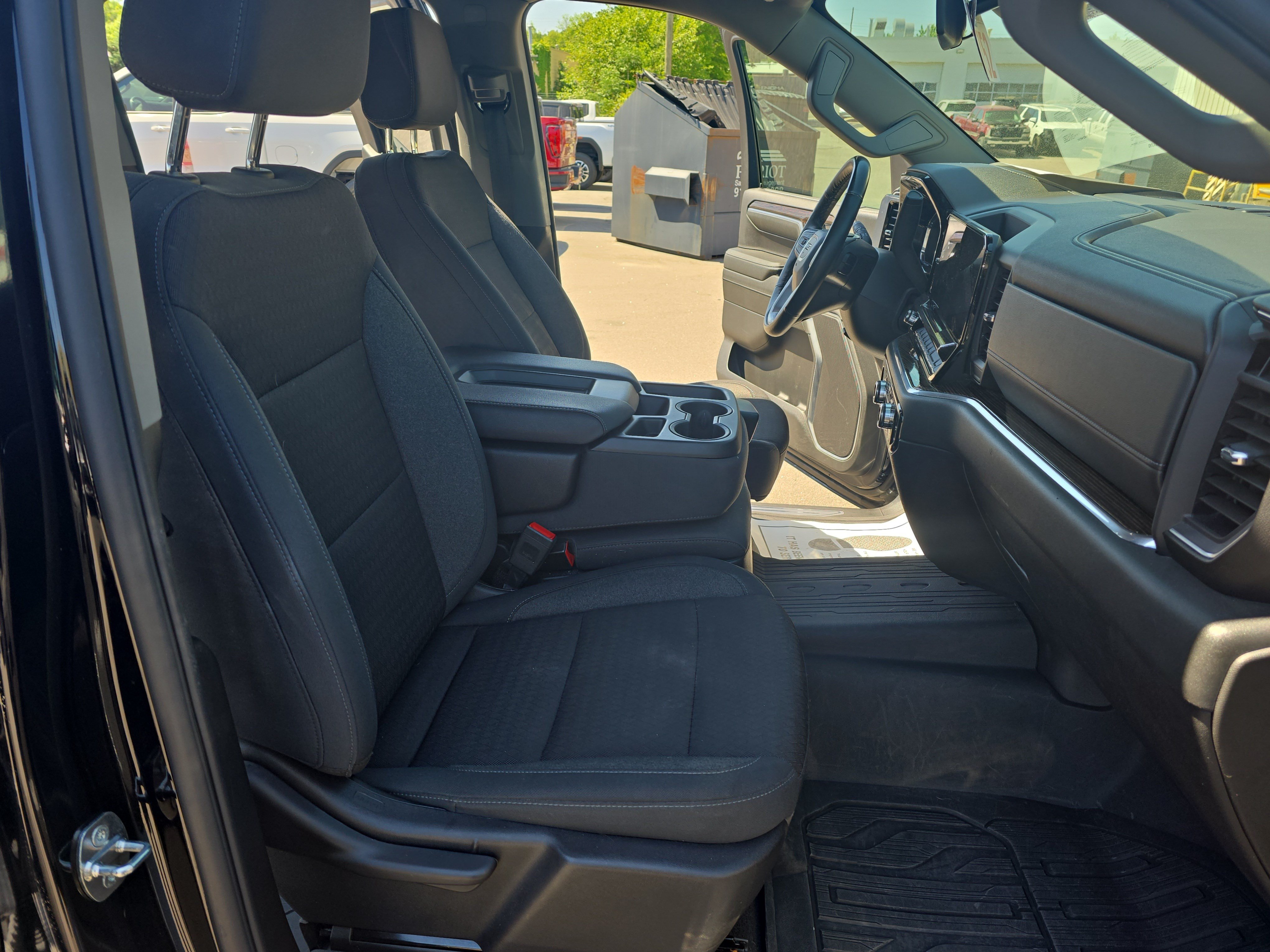 Used 2024 GMC Sierra 1500 Elevation w/ LPO, Elevation Black Package AWD/4WD image 10