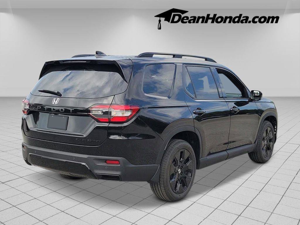 New 2026 Honda Pilot Black Edition image 5