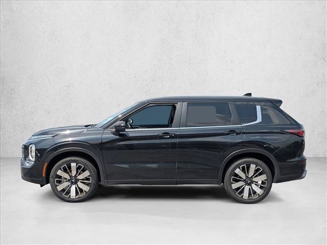 Used 2025 Mitsubishi Outlander SE FWD image 8