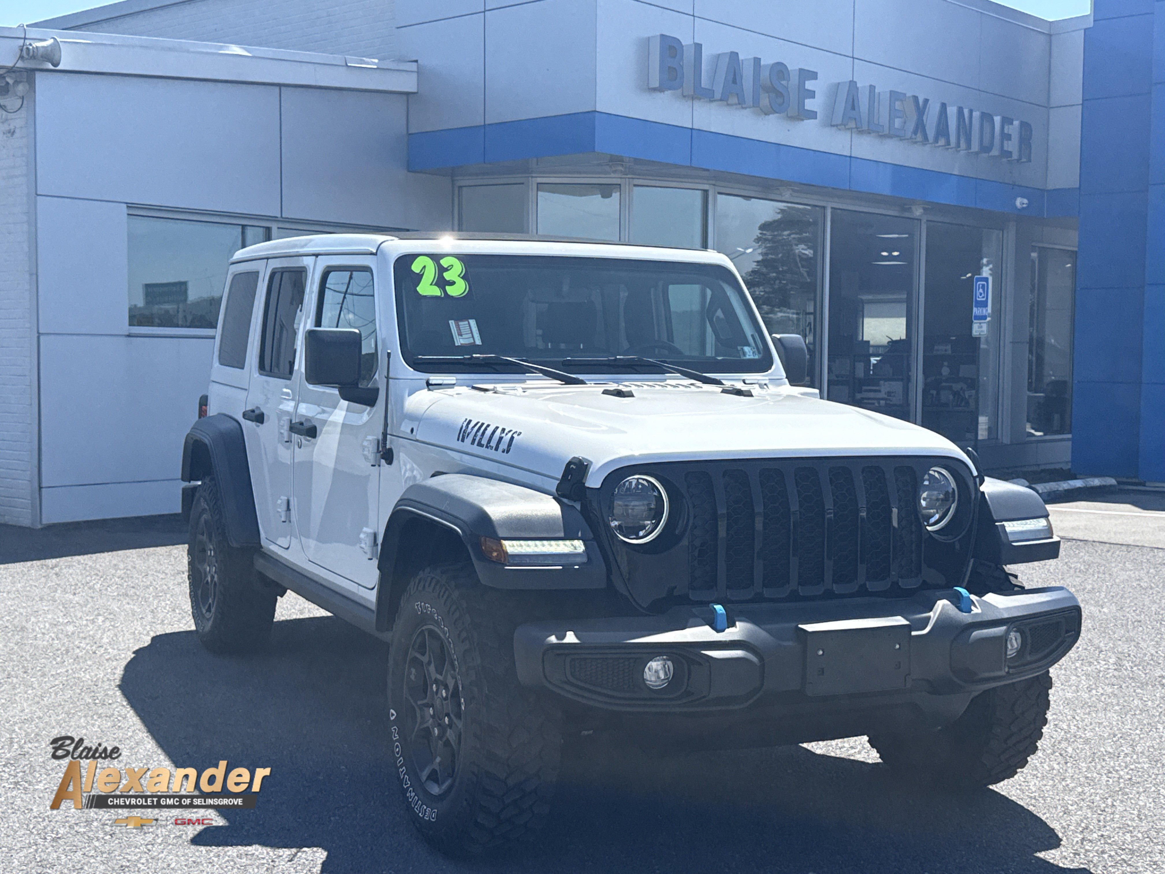 Used 2023 Jeep Wrangler Unlimited w/ Sun & Screen Package