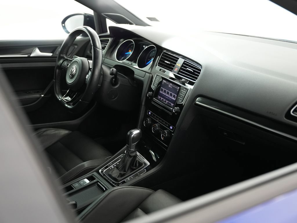 Used 2015 Volkswagen Golf R 4-Door AWD/4WD image 48