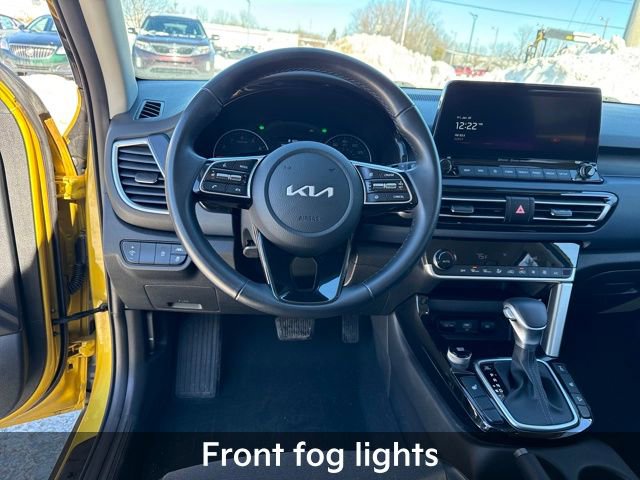 Used 2023 Kia Seltos S w/ Navigation Package image 18