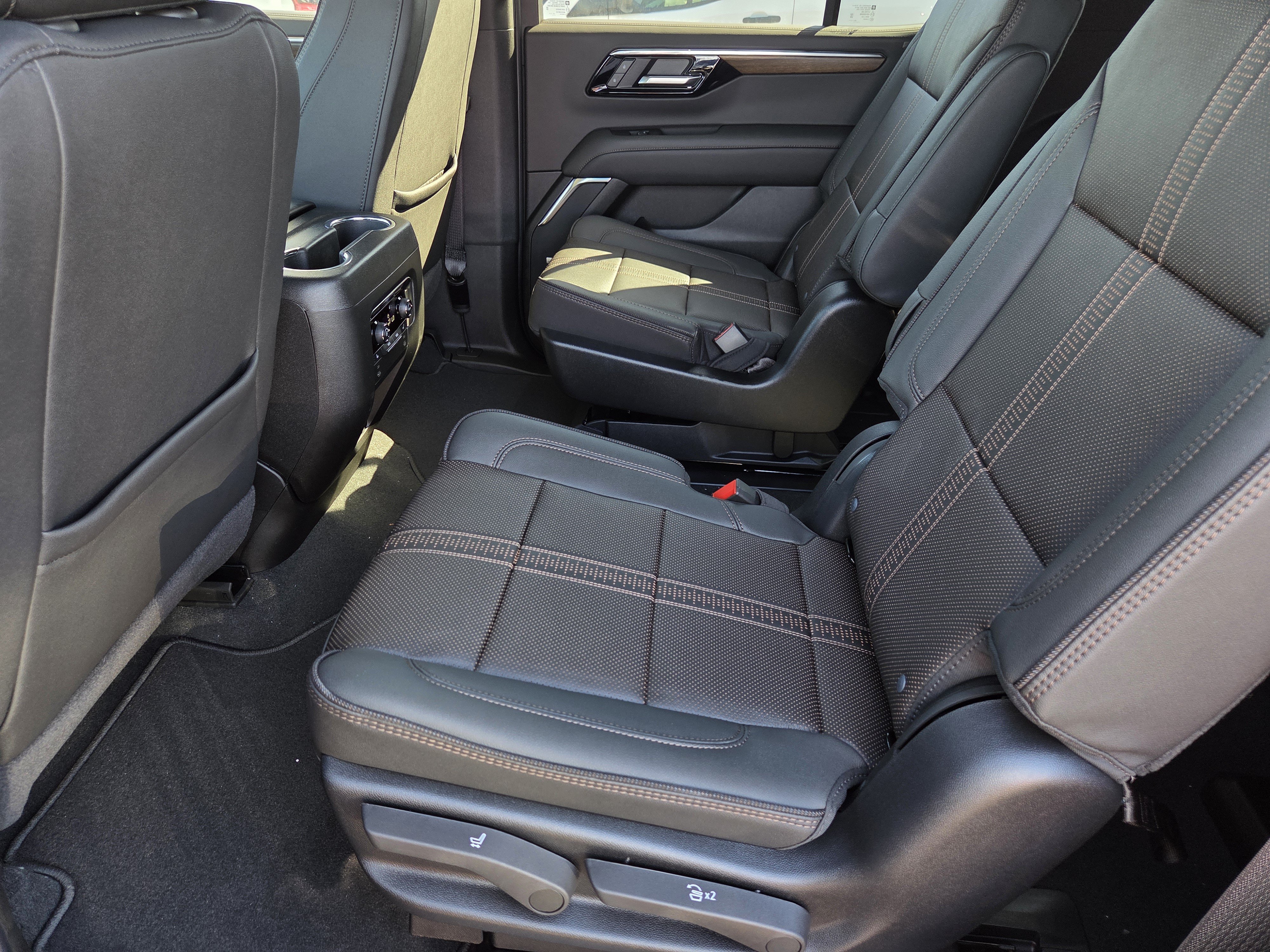 New 2026 Chevrolet Tahoe High Country AWD/4WD image 23