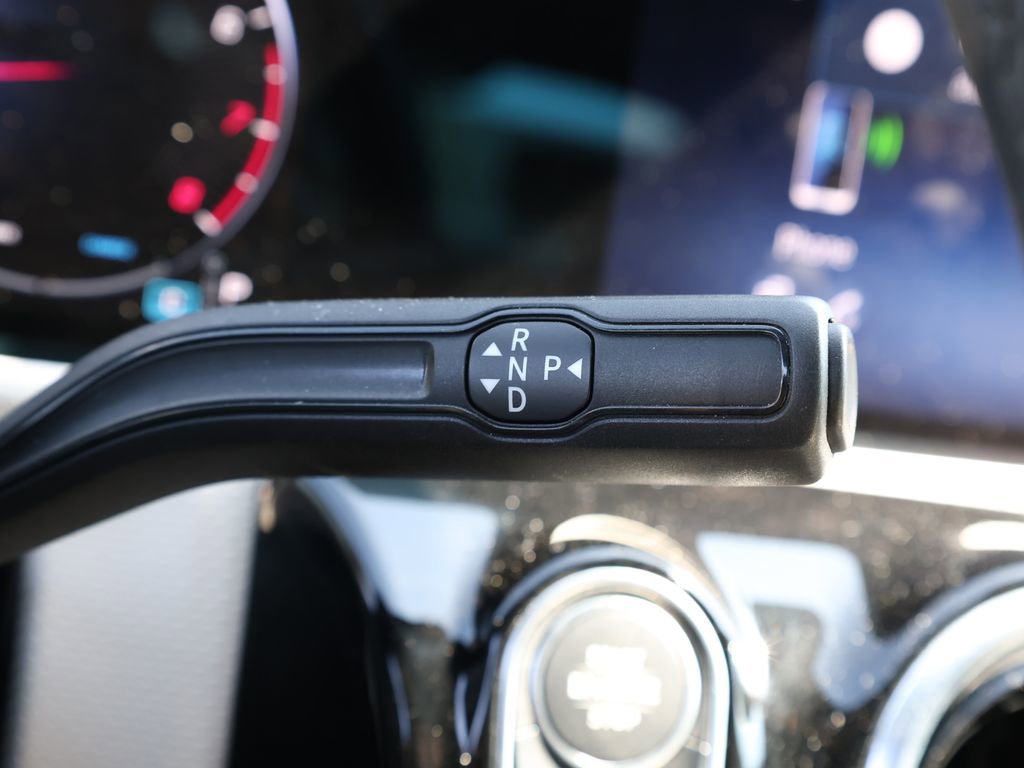 Used 2025 Mercedes-Benz CLA 250 image 37