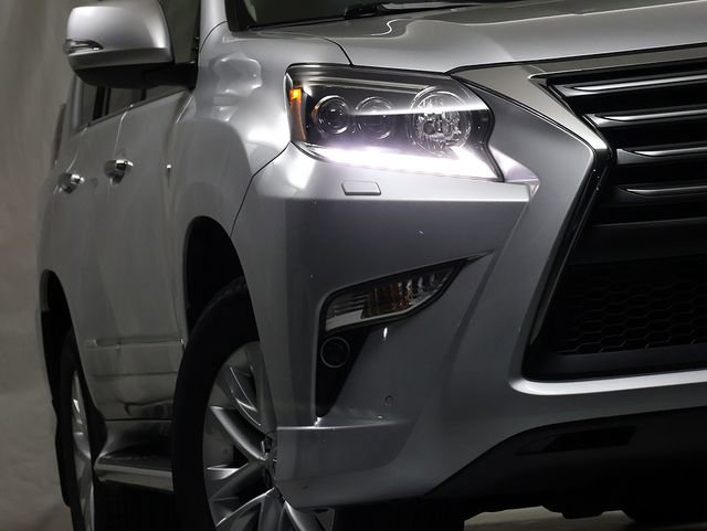 Used 2019 Lexus GX 460 Premium w/ Premium Package AWD/4WD image 4