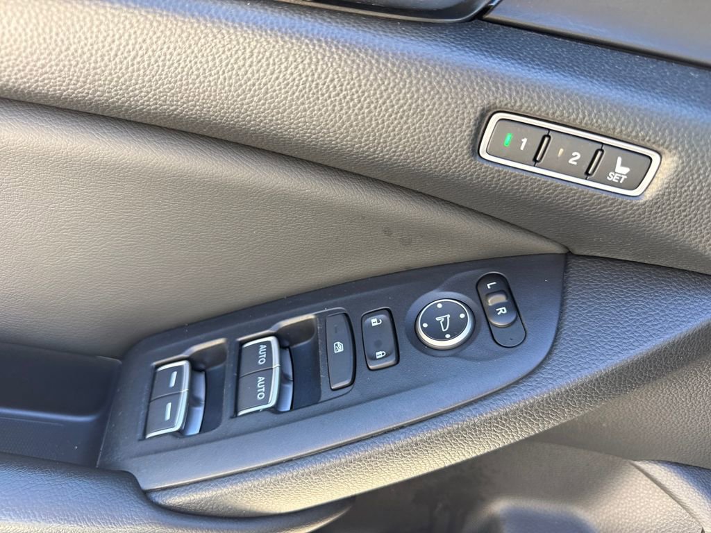 Used 2018 Honda Accord EX-L image 15