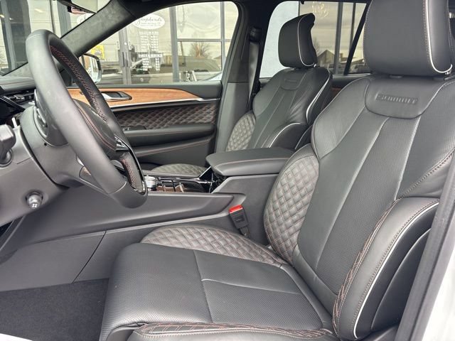New 2026 Jeep Grand Cherokee Summit w/ Obsidian Package AWD/4WD image 5