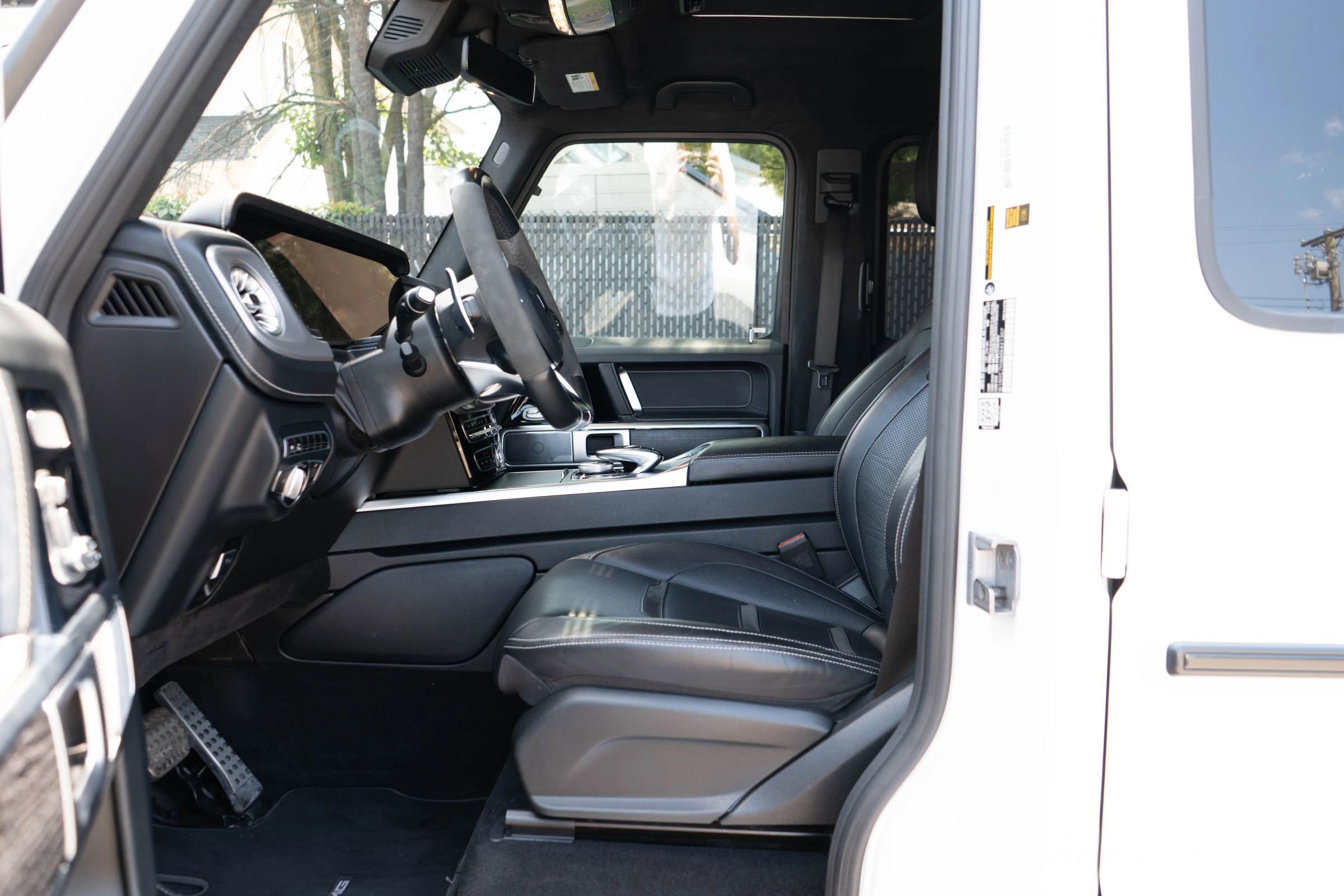 Used 2021 Mercedes-Benz G 63 AMG 4MATIC w/ G Manufaktur Interior Package image 30