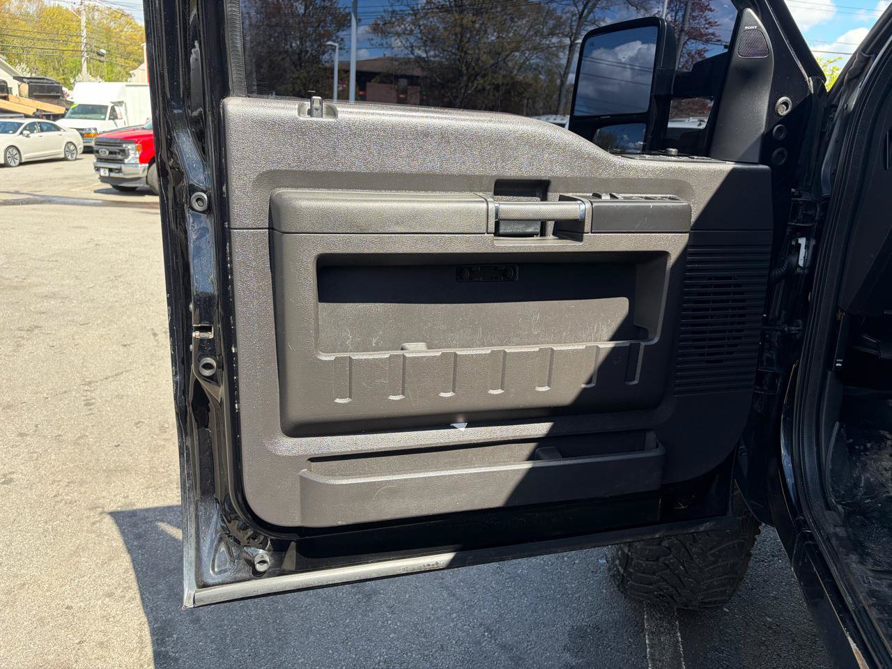 Used 2016 Ford F250 Lariat w/ Chrome Package AWD/4WD image 24