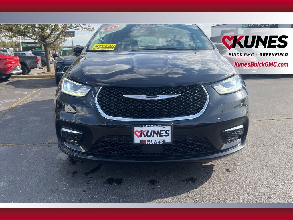 Used 2024 Chrysler Pacifica Limited FWD image 14