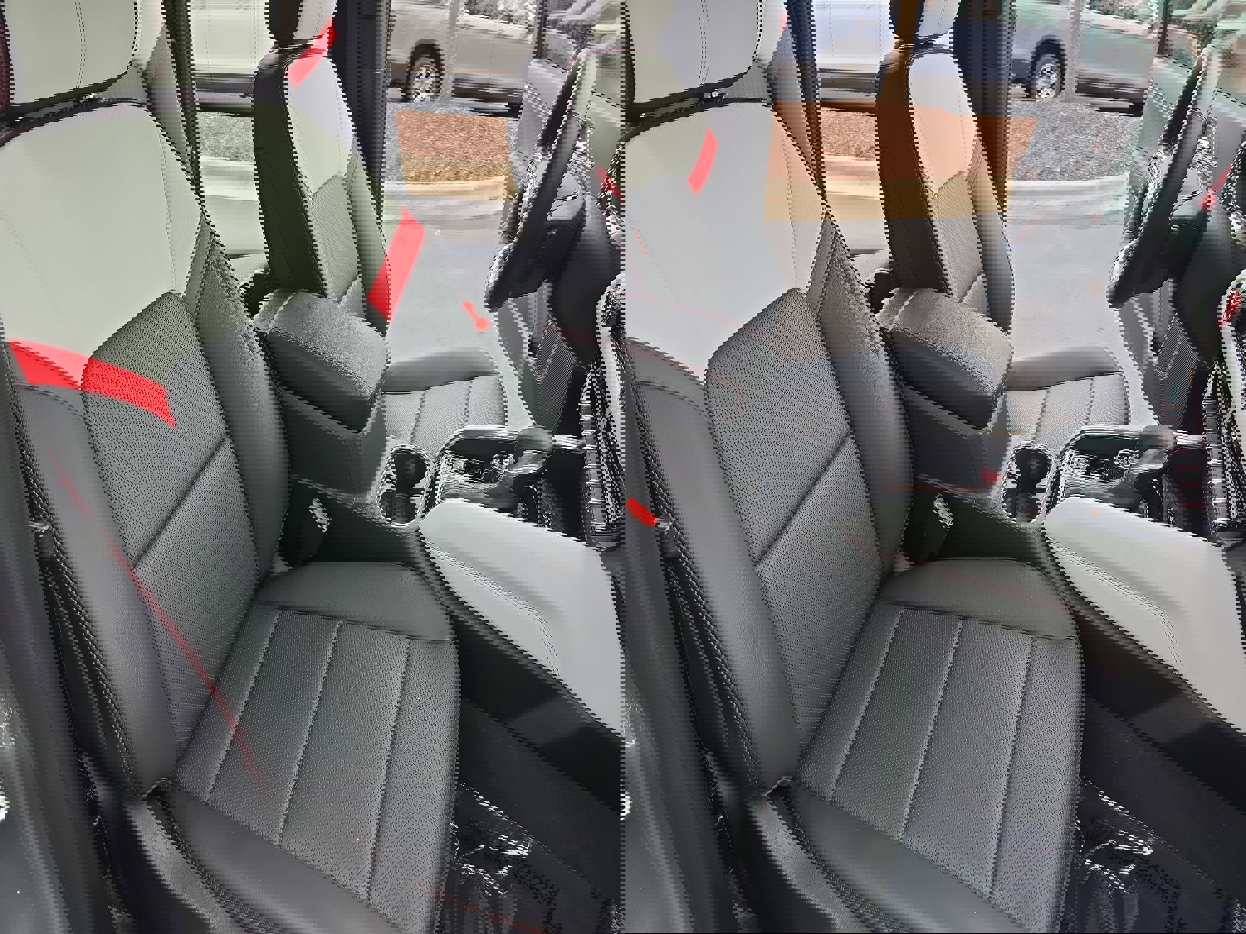 Used 2024 GMC Canyon AT4X image 10