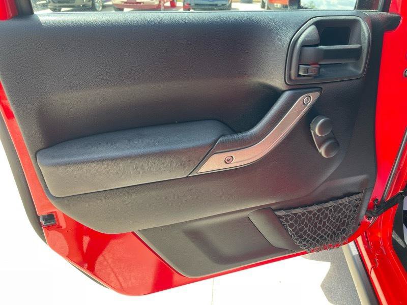 Used 2015 Jeep Wrangler Sport AWD/4WD image 22