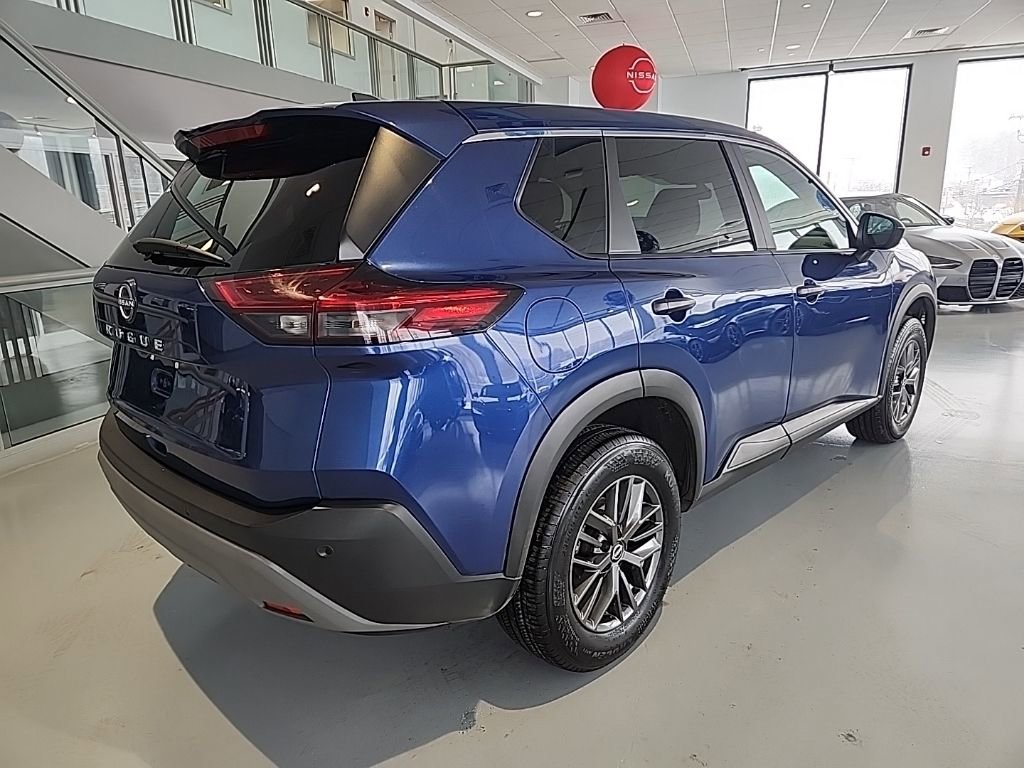 Used 2023 Nissan Rogue S image 10