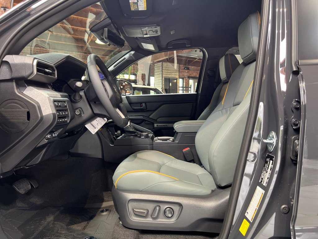 New 2026 Toyota 4Runner Trailhunter AWD/4WD image 16