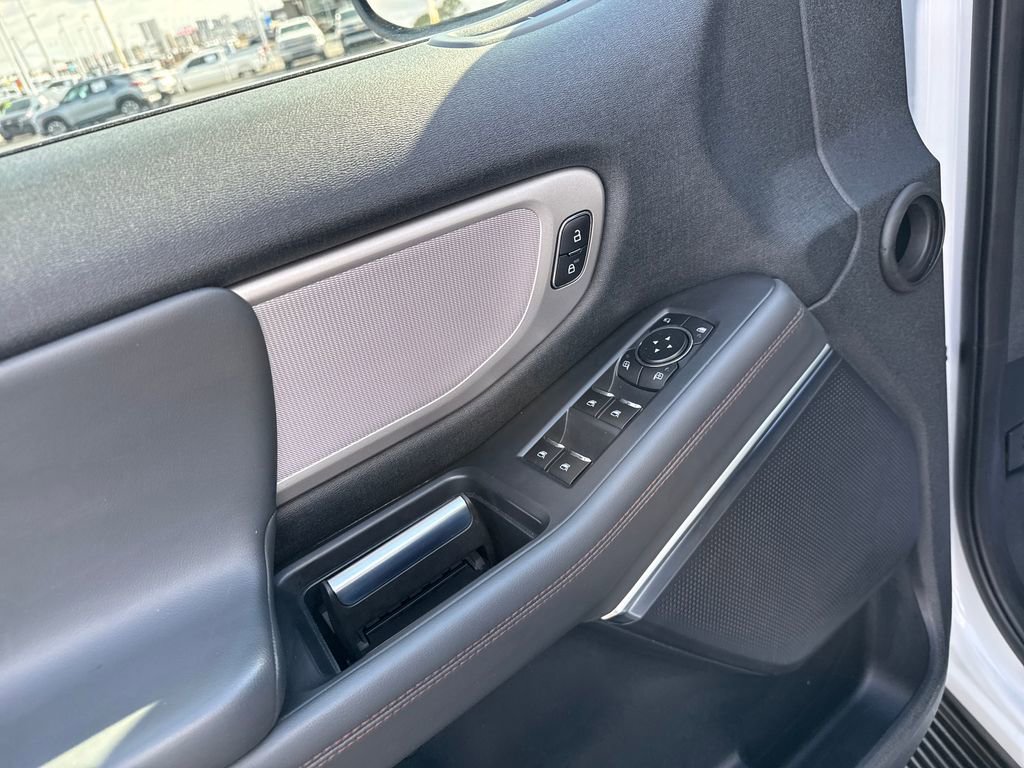 Used 2025 Ford Expedition Active image 14