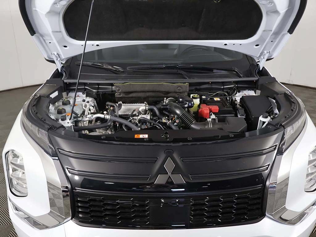 New 2026 Mitsubishi Outlander LE FWD image 19