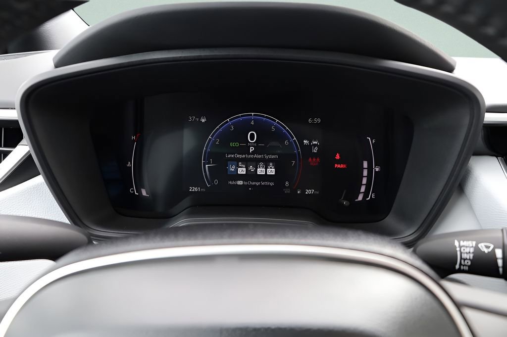 Certified 2025 Toyota Corolla SE w/ SE Premium Package FWD image 31