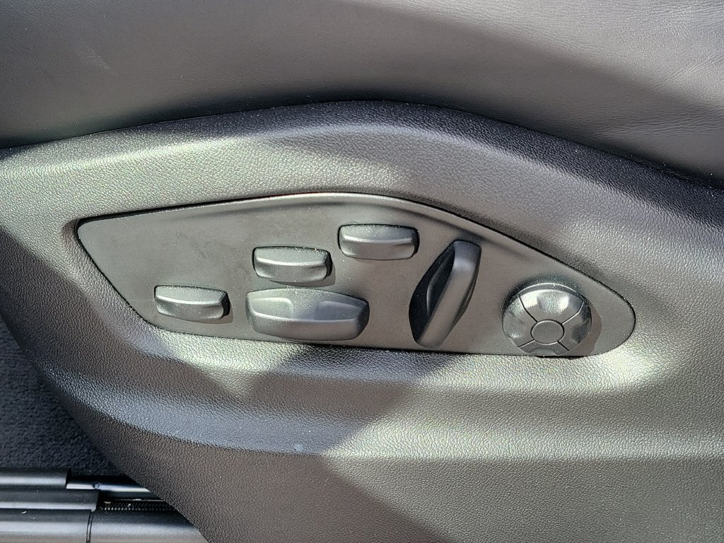 Certified 2026 Porsche Cayenne Coupe AWD/4WD image 28