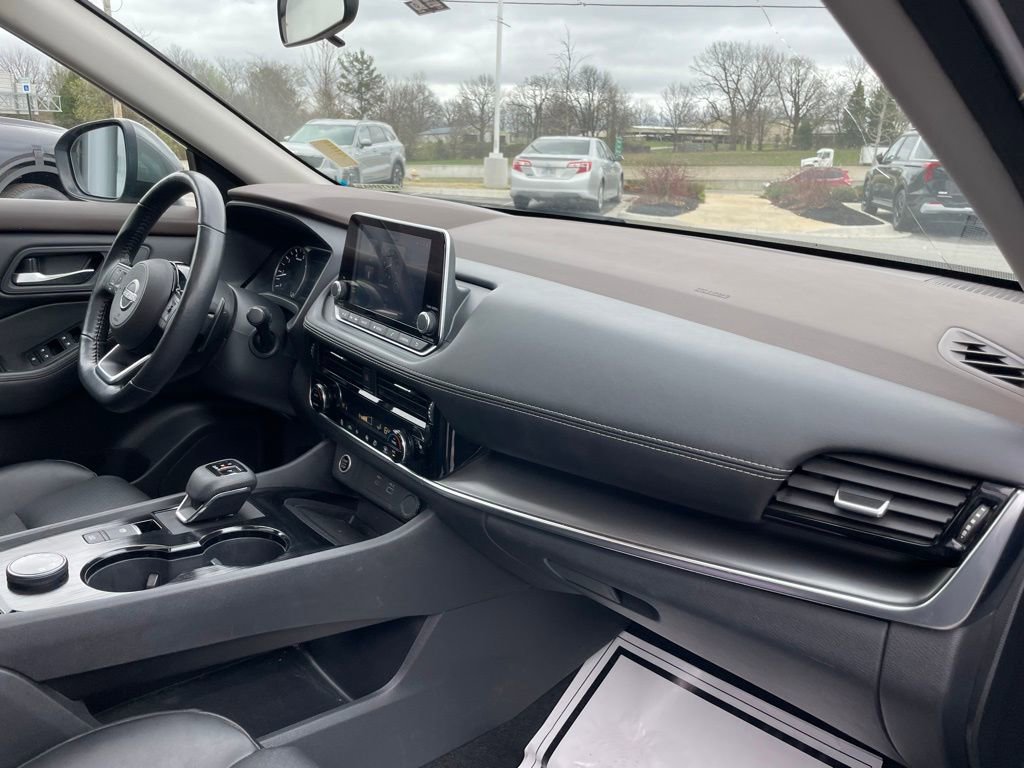 Used 2023 Nissan Rogue SV w/ SV Premium Package image 30