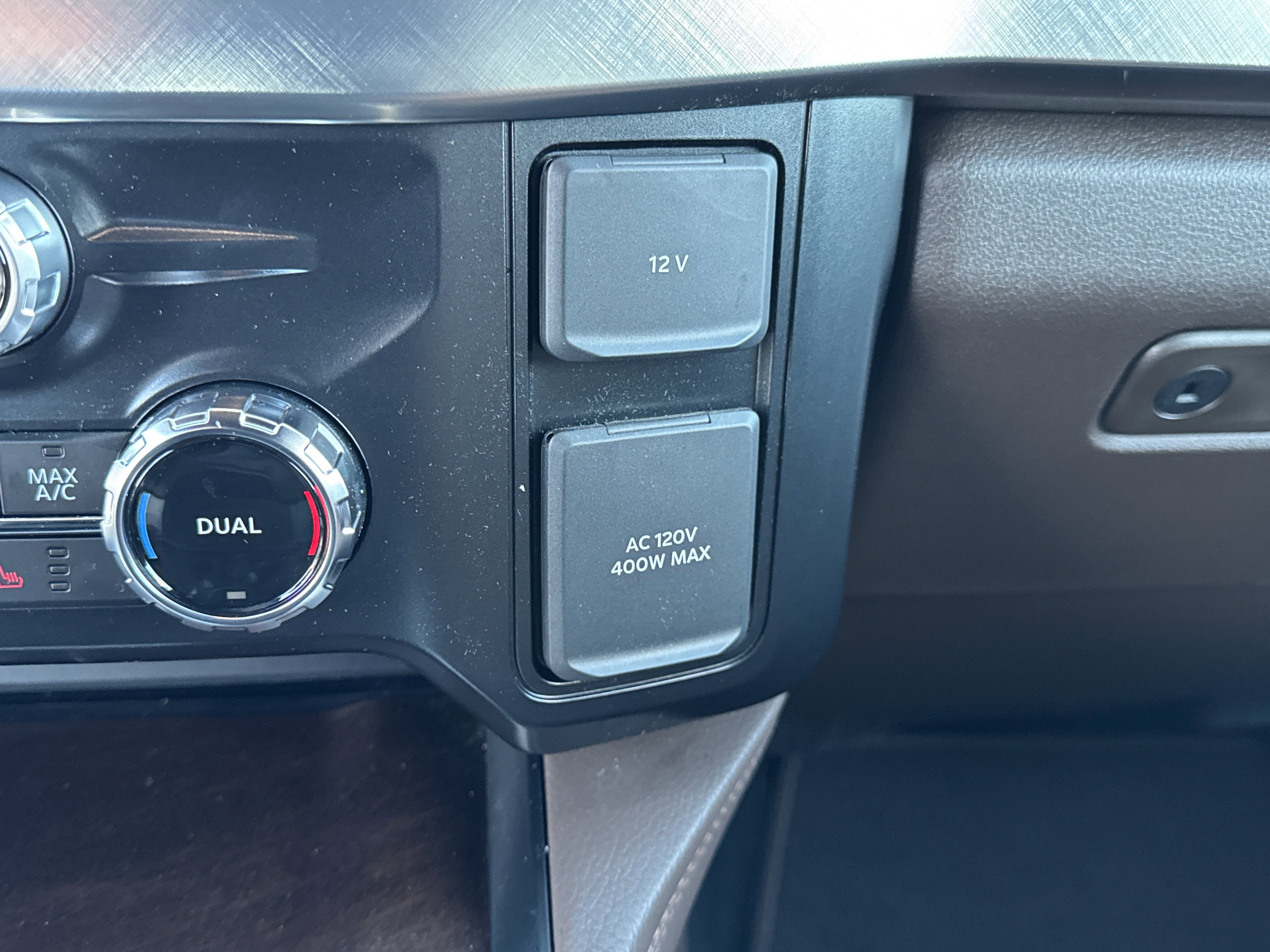 Used 2025 Ford F350 King Ranch w/ FX4 Off-Road Package image 29