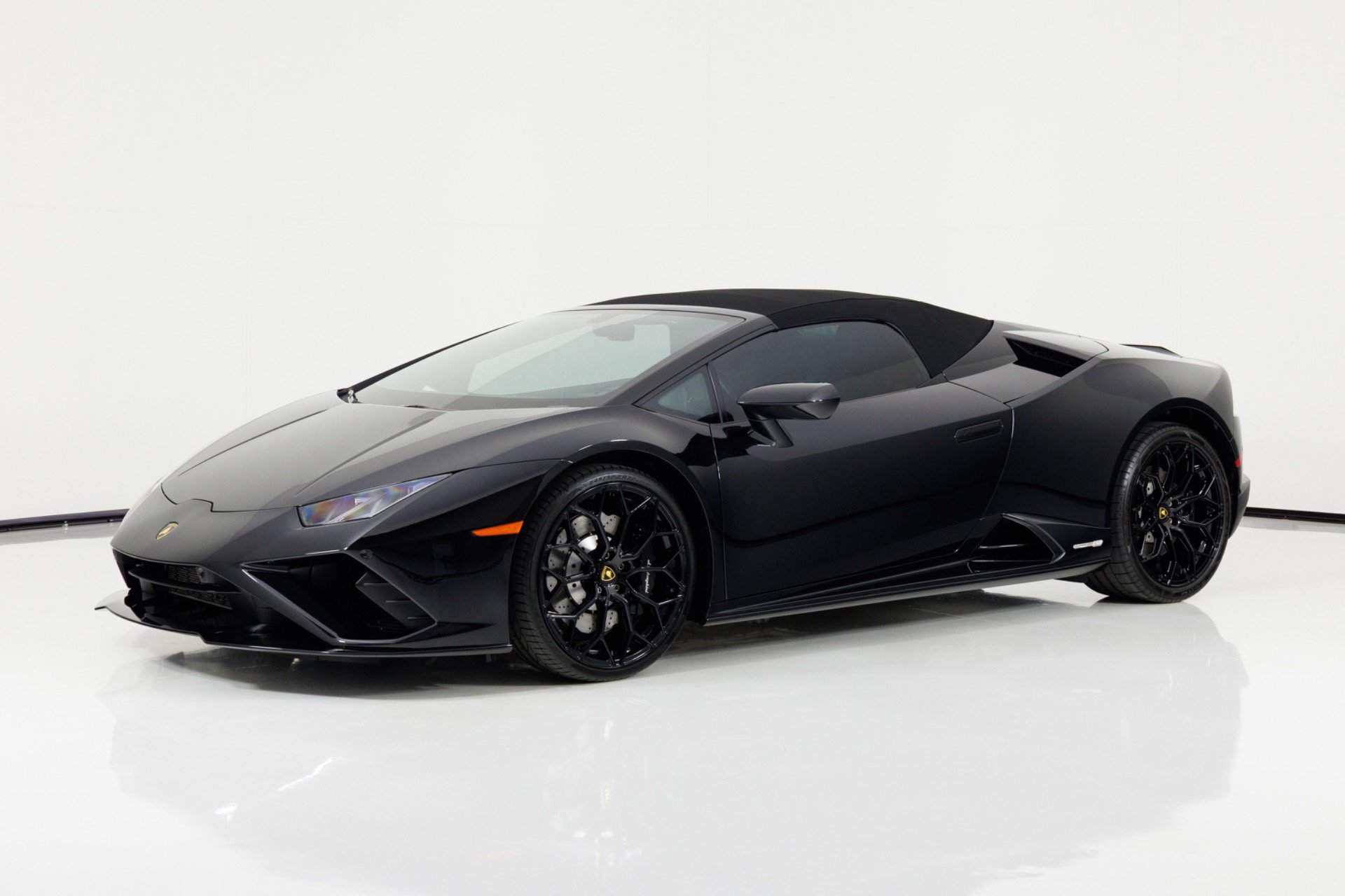 Used 2021 Lamborghini Huracan EVO RWD image 9
