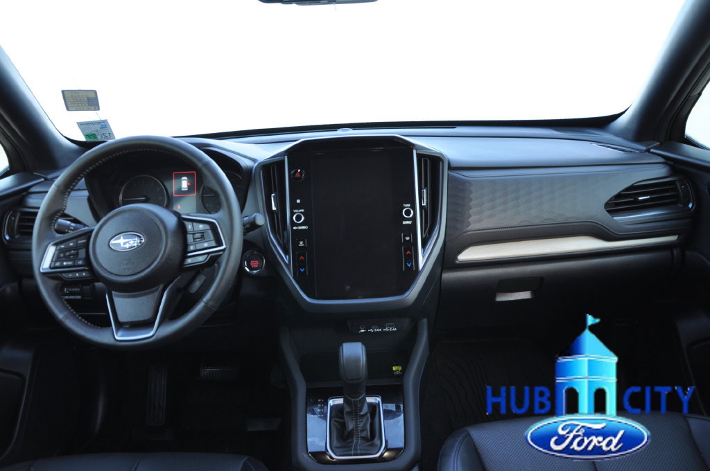 Used 2025 Subaru Forester Limited AWD/4WD image 17