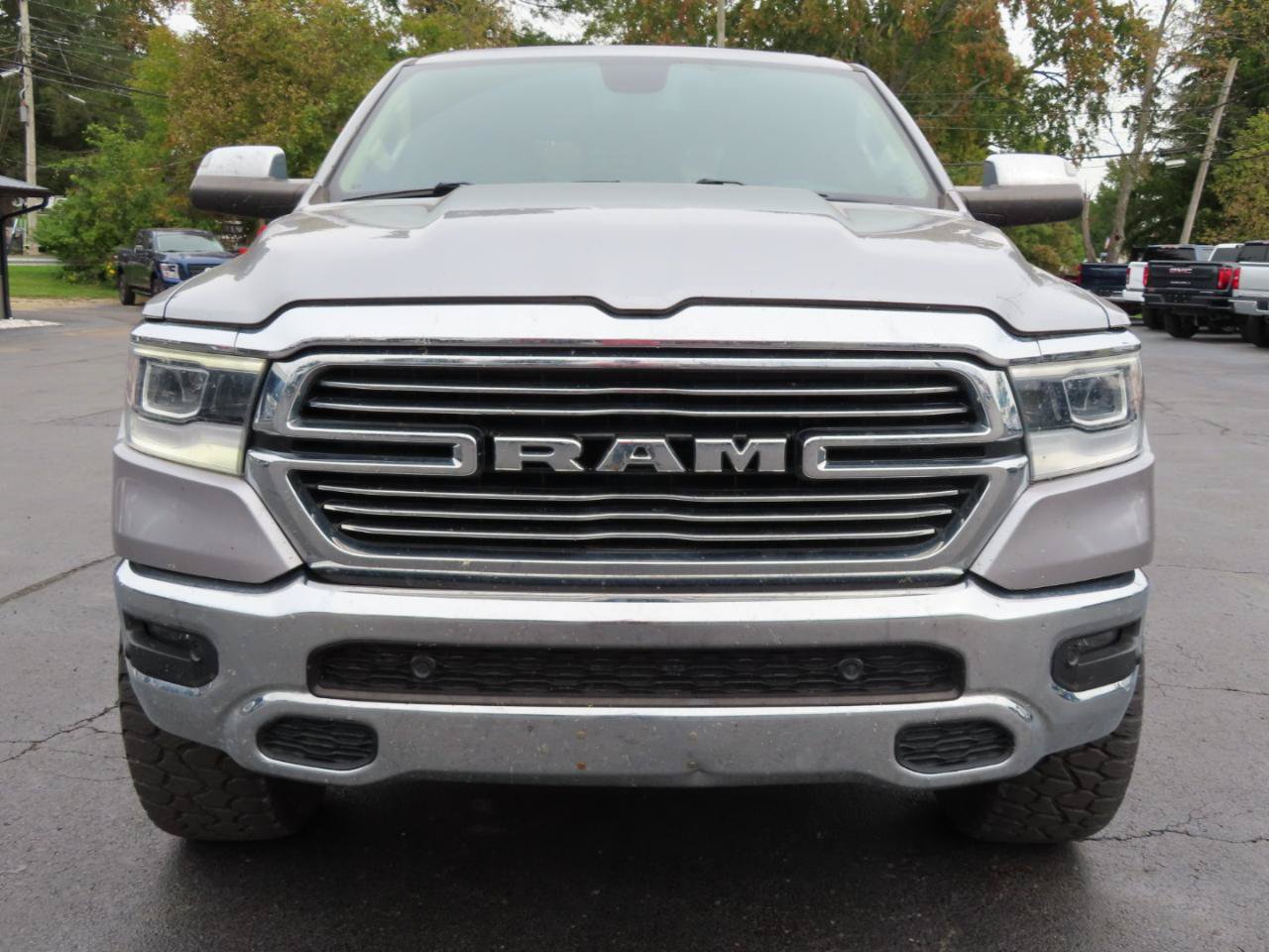 Used 2019 RAM 1500 Laramie AWD/4WD image 9