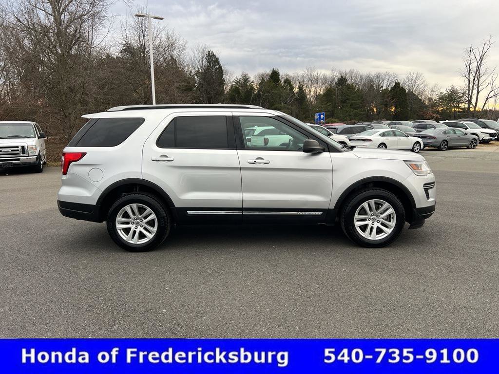 Used 2019 Ford Explorer XLT w/ Class III Trailer Tow Package image 9