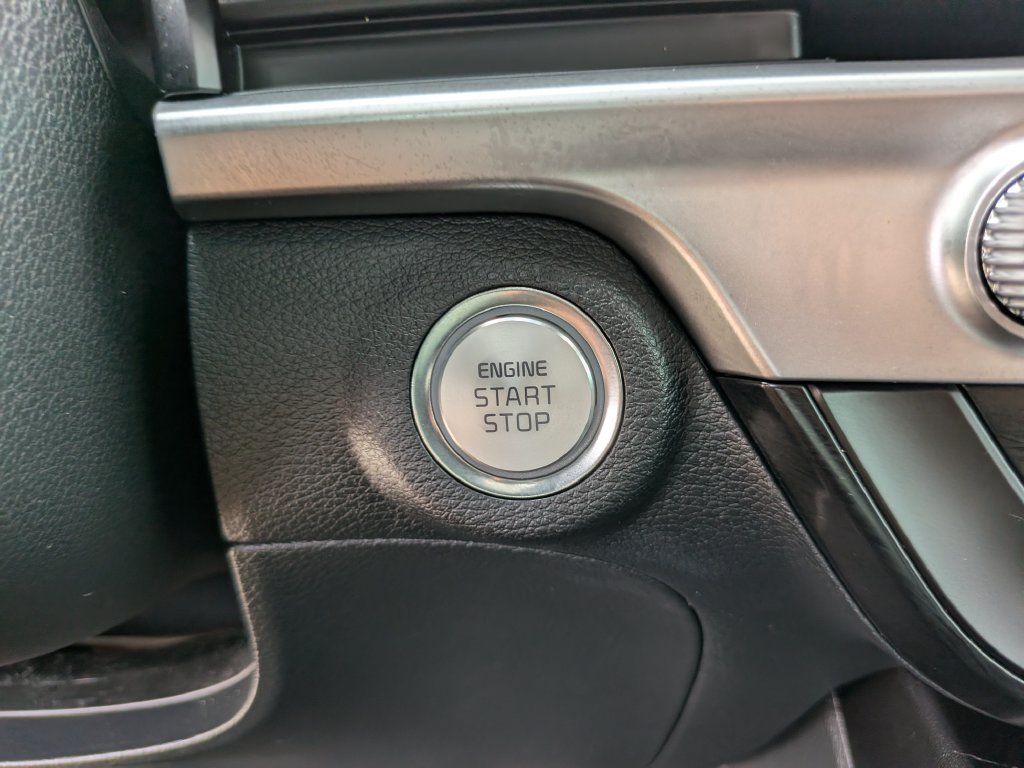 Certified 2025 Kia Telluride LX FWD image 28