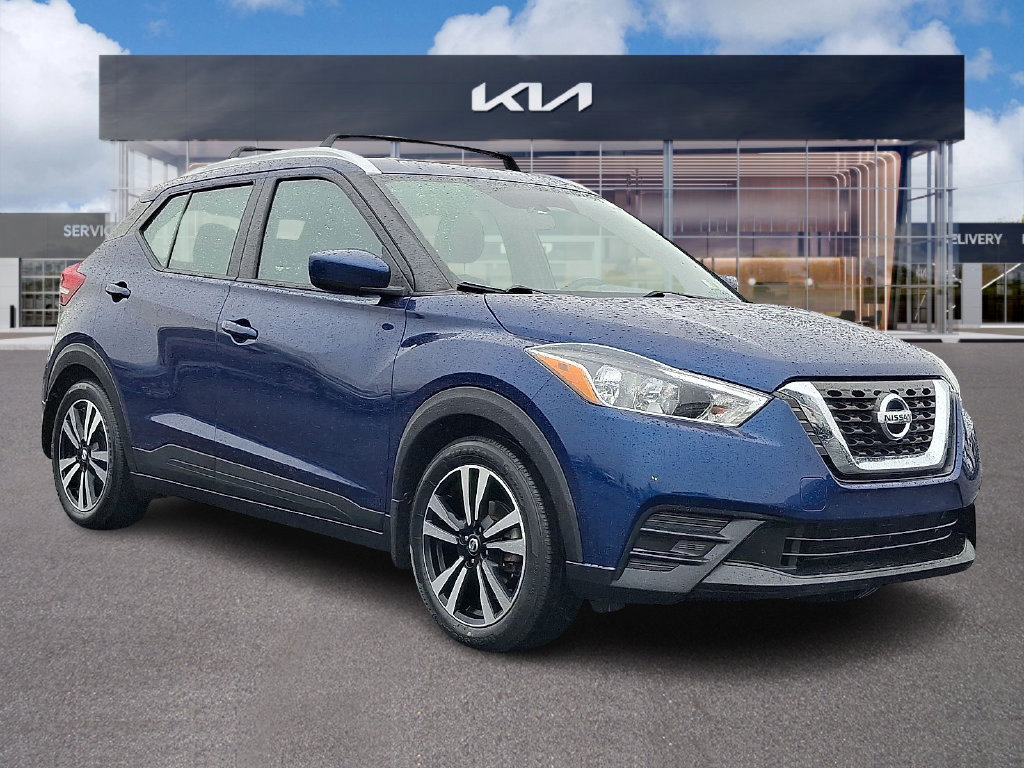 Used 2019 Nissan Kicks SV w/ Exterior Package FWD image 1