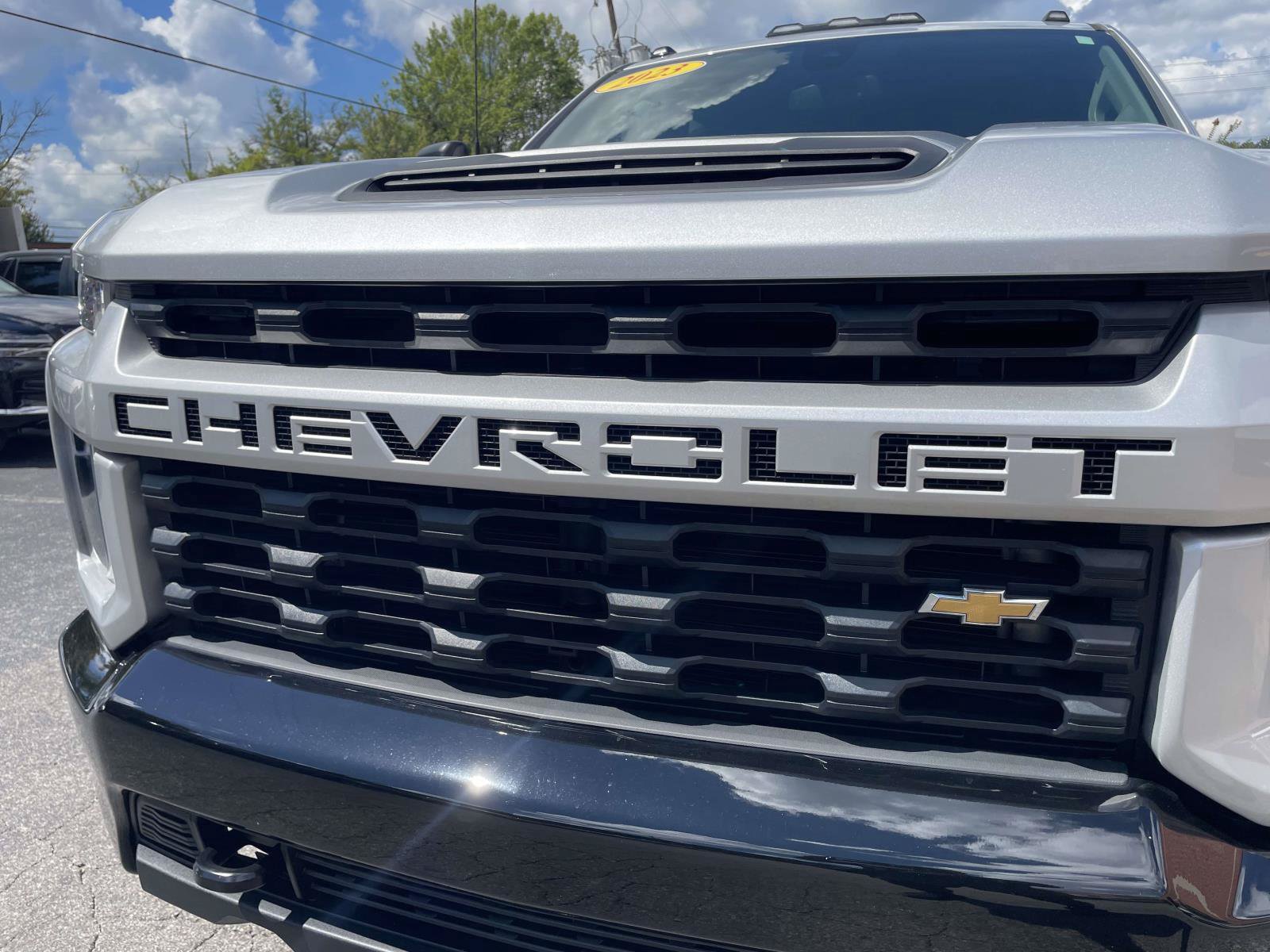 Used 2023 Chevrolet Silverado 2500 Custom w/ Gooseneck/5TH Wheel Package AWD/4WD image 26
