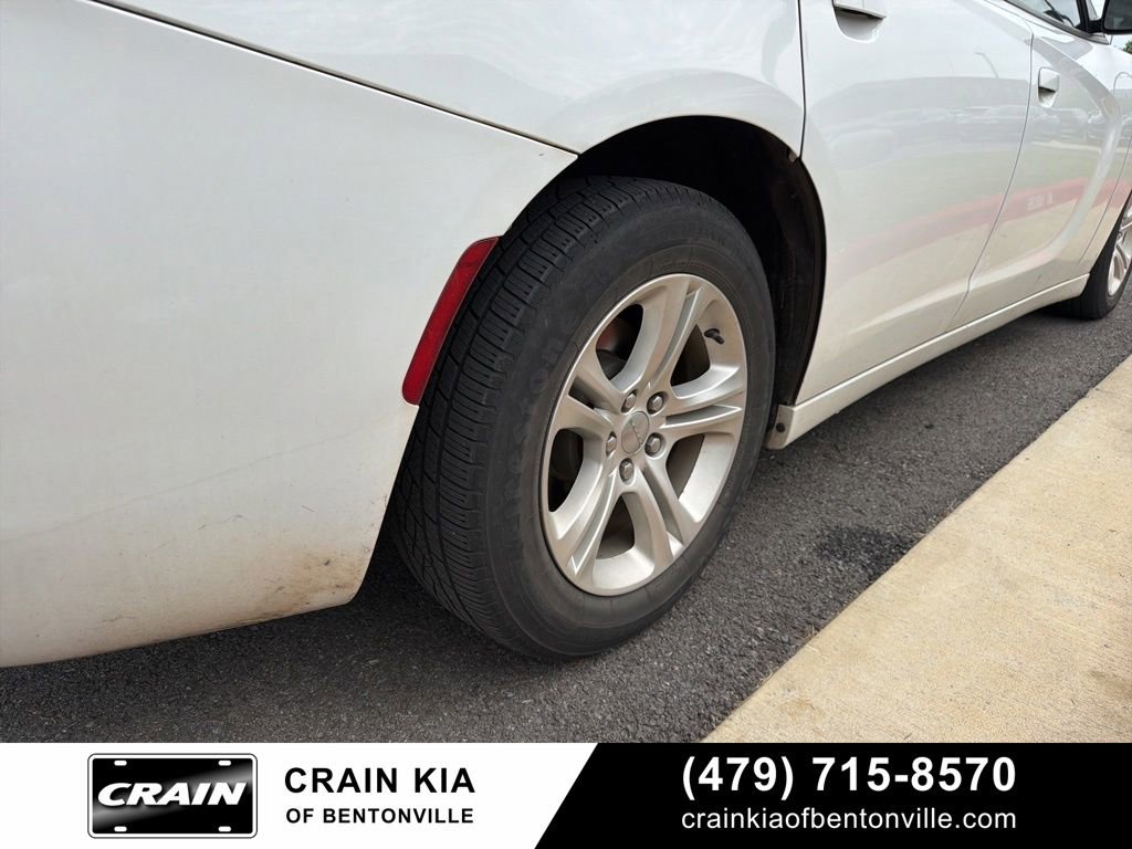 Used 2019 Dodge Charger SXT RWD image 8