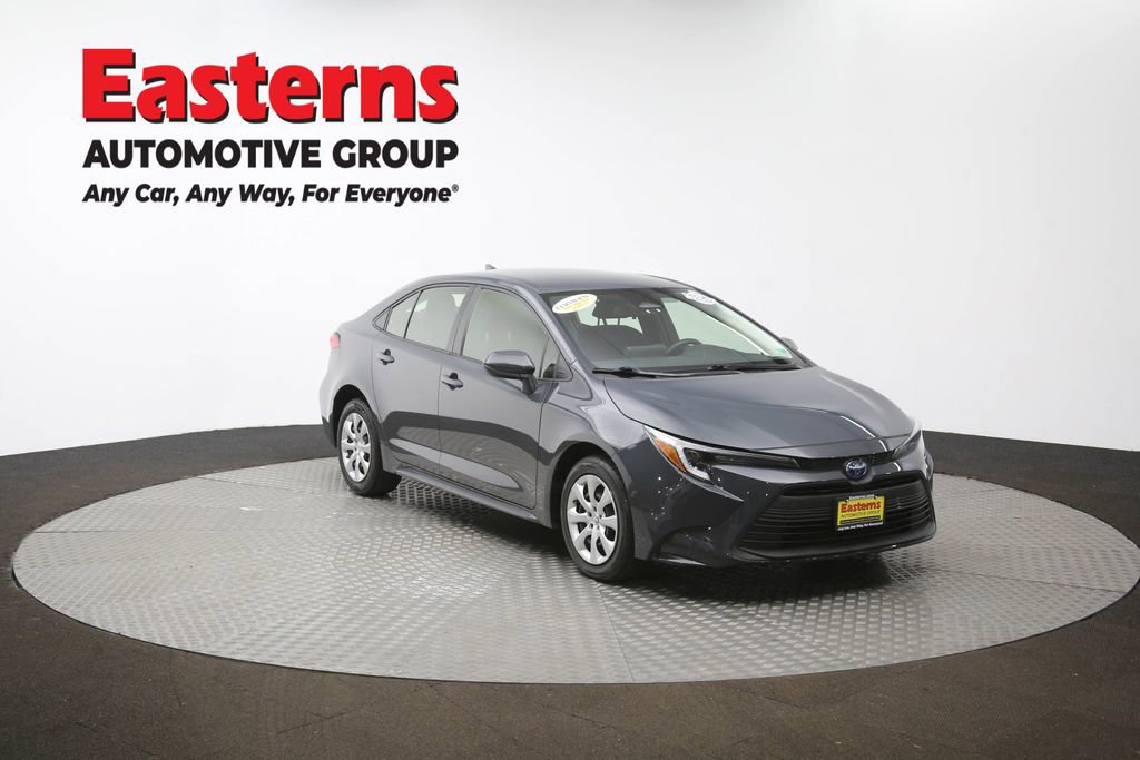 Used 2023 Toyota Corolla LE w/ Carpet Mat Package (TMS) FWD image 49
