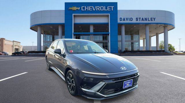 Used 2024 Hyundai Sonata SEL FWD image 2