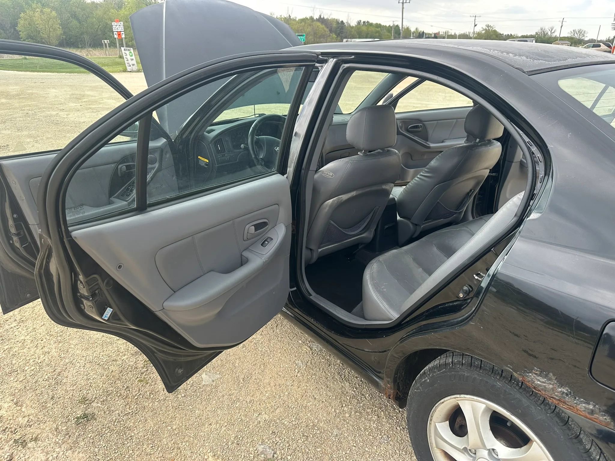 Used 2005 Hyundai Elantra GLS FWD image 10