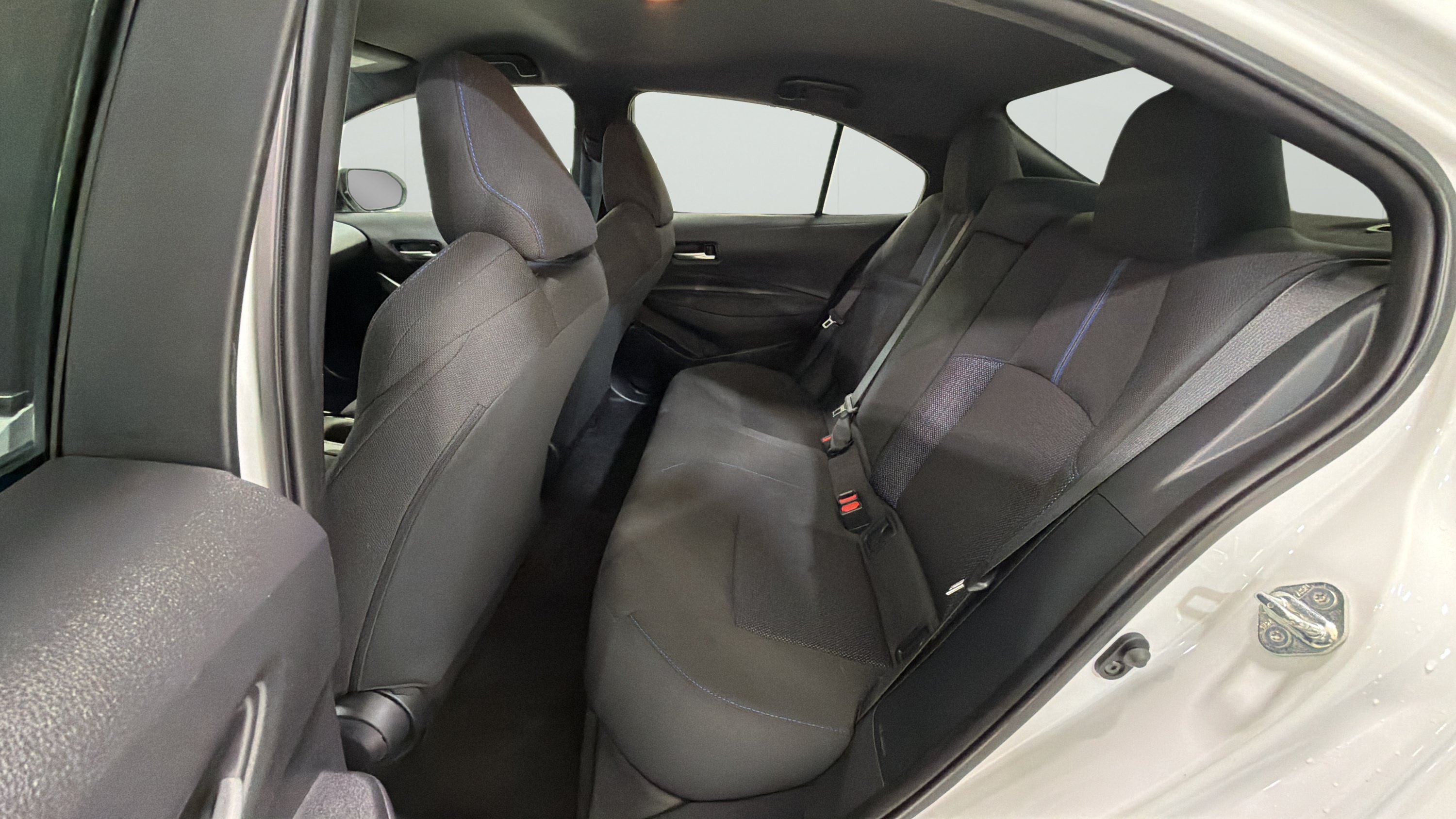 Used 2022 Toyota Corolla SE FWD image 19