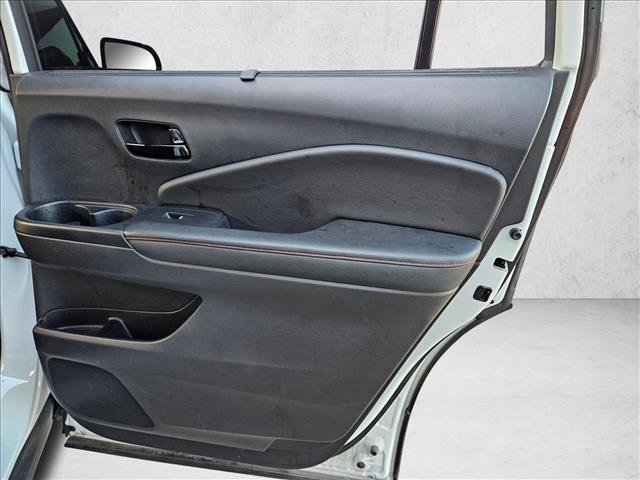 Used 2025 Honda Passport Black Edition image 23