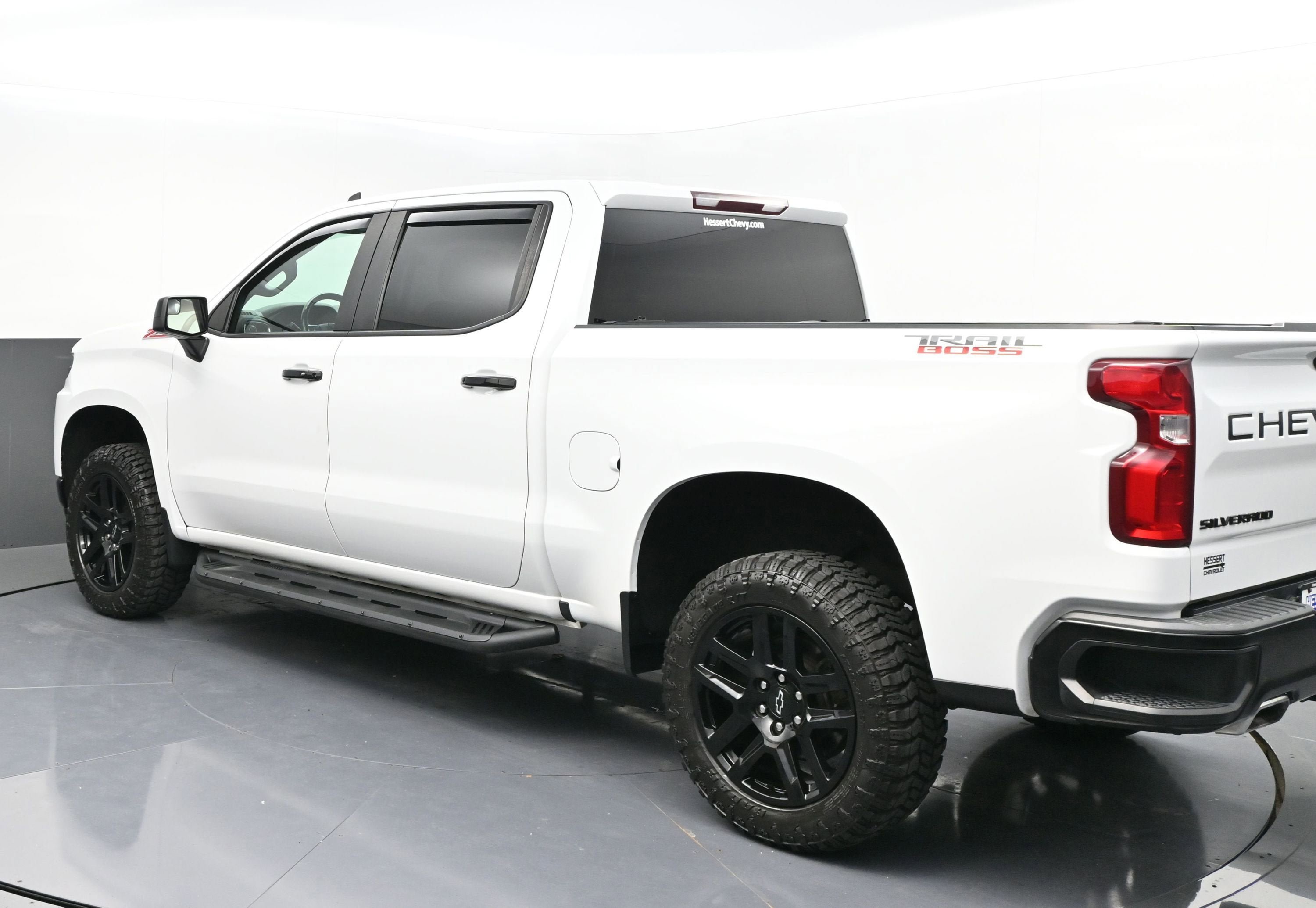 Used 2021 Chevrolet Silverado 1500 LT Trail Boss w/ Bed Protection Package image 5