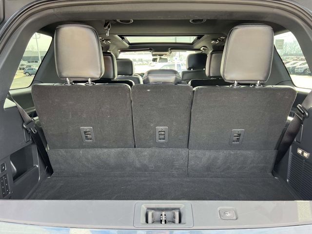 Certified 2025 Ford Expedition Platinum w/ Stealth Appearance Package image 7